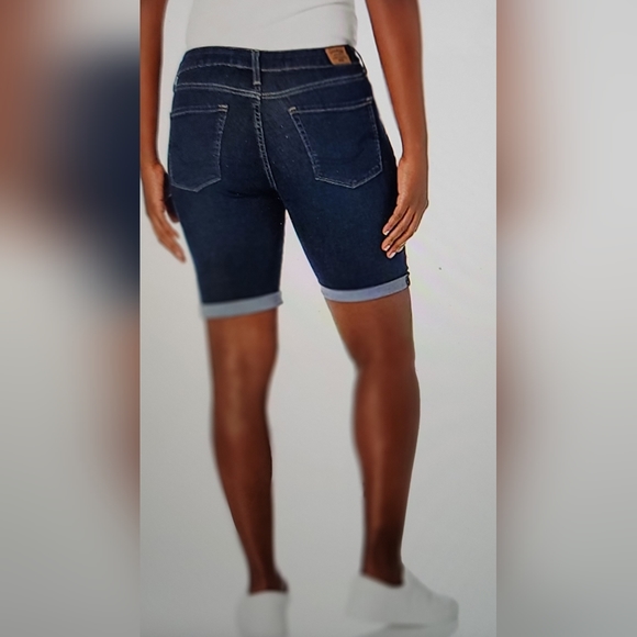 NWT Signature Bermuda Shorts Levi Strauss Size 18 - Picture 4 of 9